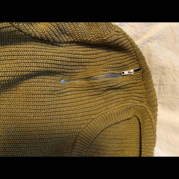 Army green sweater - Picture 2 of 7